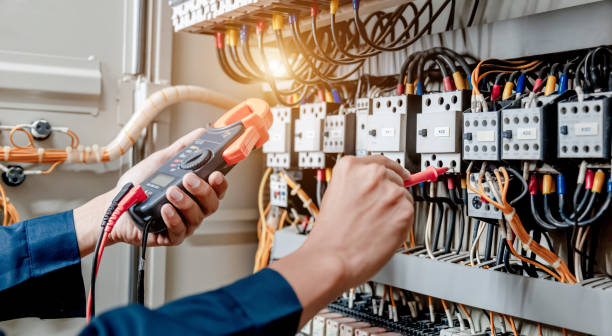 Best Licensed Electrician  in Lees Summit, MO